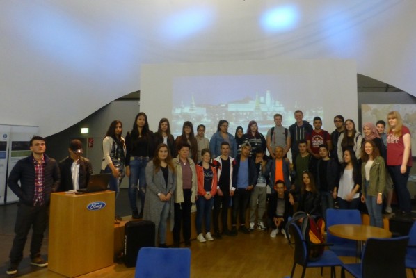Gruppenfoto bei Ford