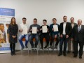 Die stolzen Cambridge Zertifikat-Besitzer